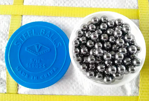 Plastic case packing steel balls